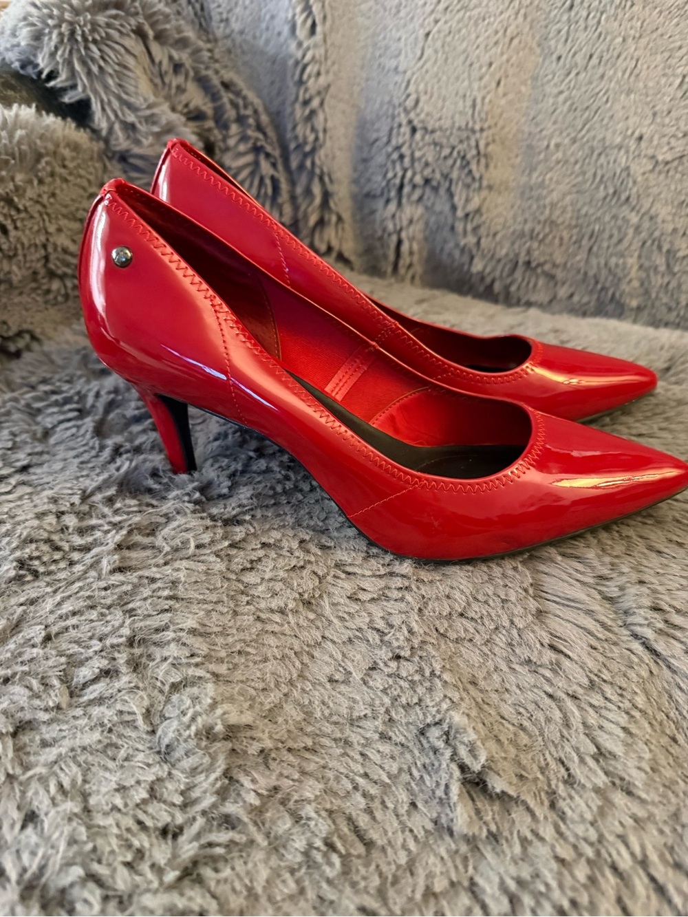 Red Pointed-Toe Heels – Vera Wang | Classic Statement Shoe